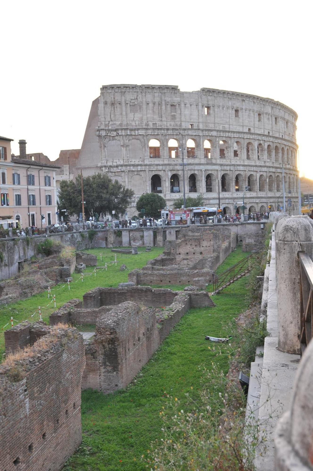 A Due Passi Dal Colosseo Apartment Rom